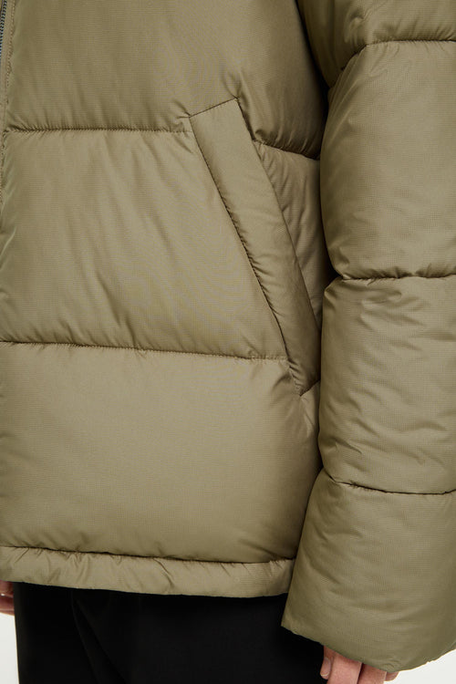 Bjarne light olive