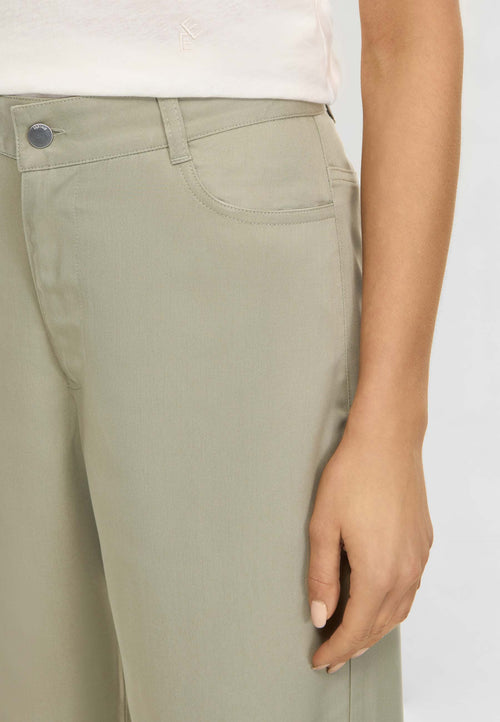Neela silver green