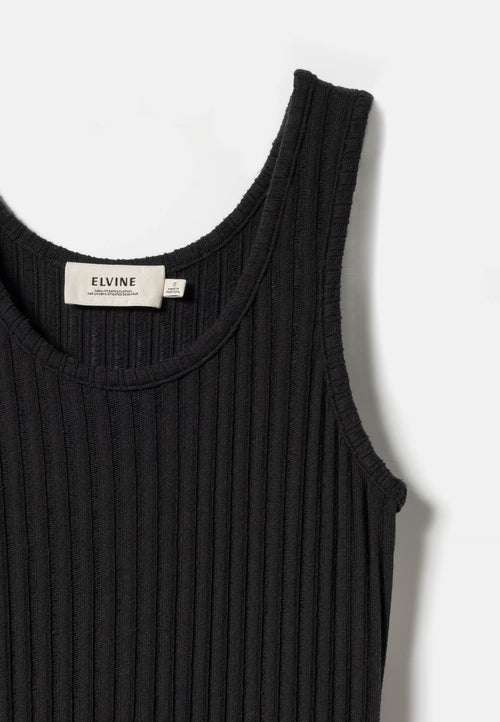 Ninvie black
